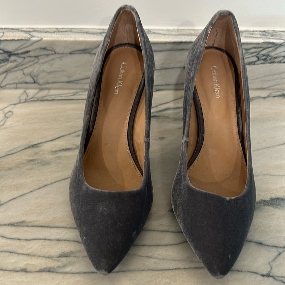 Women’s 3” Calvin Klein pumps